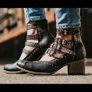 Freebird Felicity Boot size 8